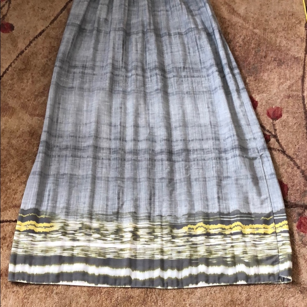 Maxi - Picture 2 of 8